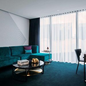 Superior King Suite